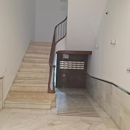 Chic Casa Cathedral At Calle Fresca 2-Bedroom Apartment In Malaga City Center Exterior photo